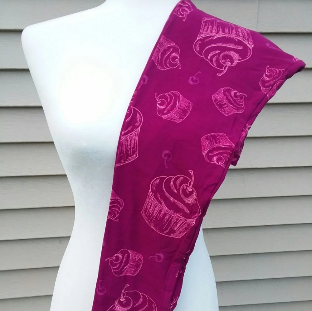 LULAROE CUPCAKE OS LEGGINGS